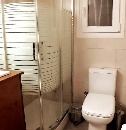 Modern Home, 6' From The Metro Apartment Athens