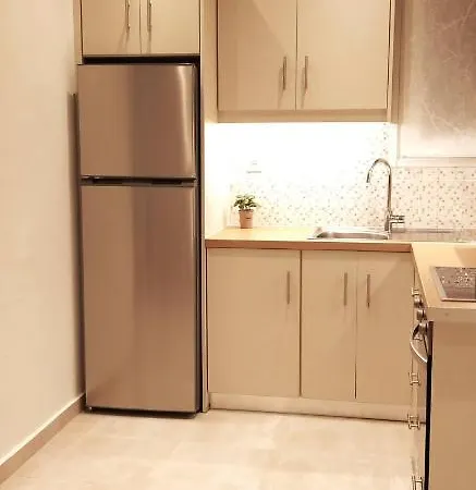 Modern Home, 6' From The Metro * Athens